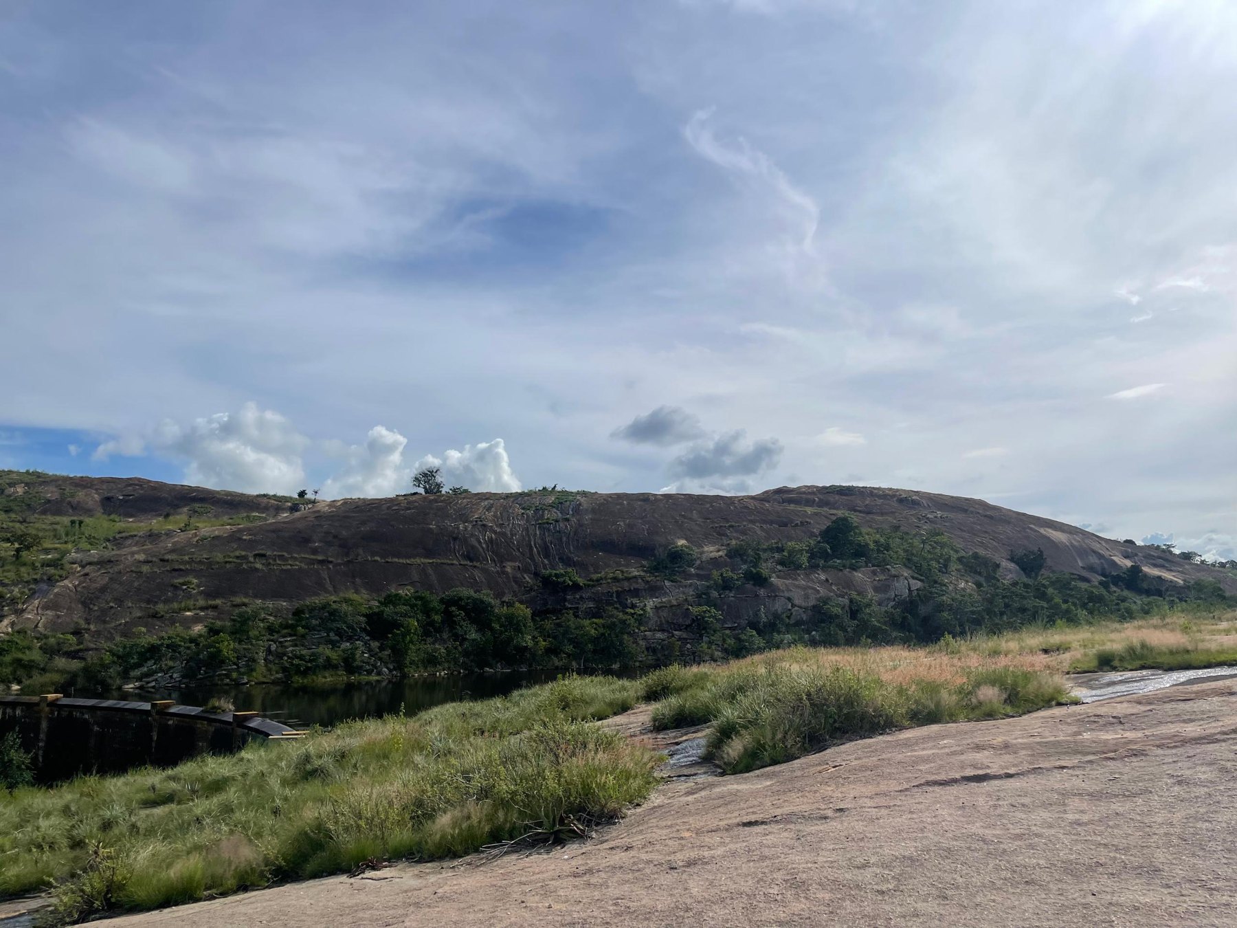 Vhuwe Dam hills and water view